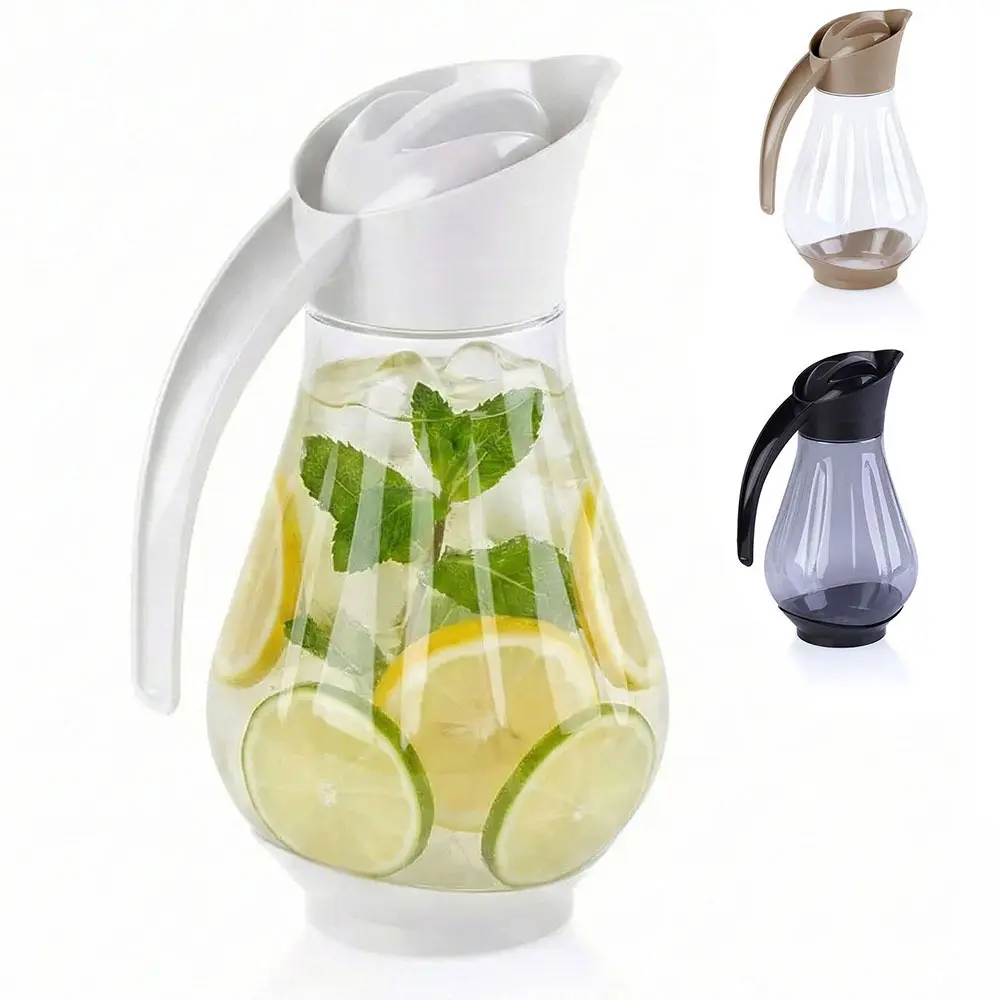 Zdjęcie produktu Dzbanek plastikowy z uchwytem i dziubkiem na wodę napoje sok 1,6l mix kolor 1 szt.